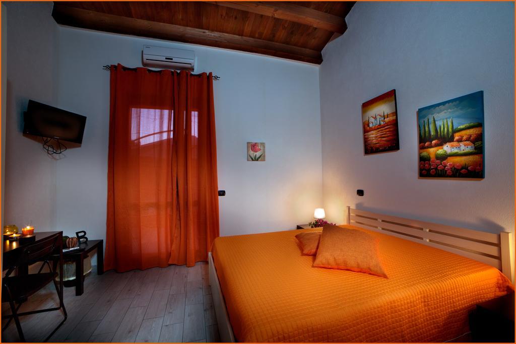 Ai Parchi Dei Parrini Bed and Breakfast Partinico Habitación foto